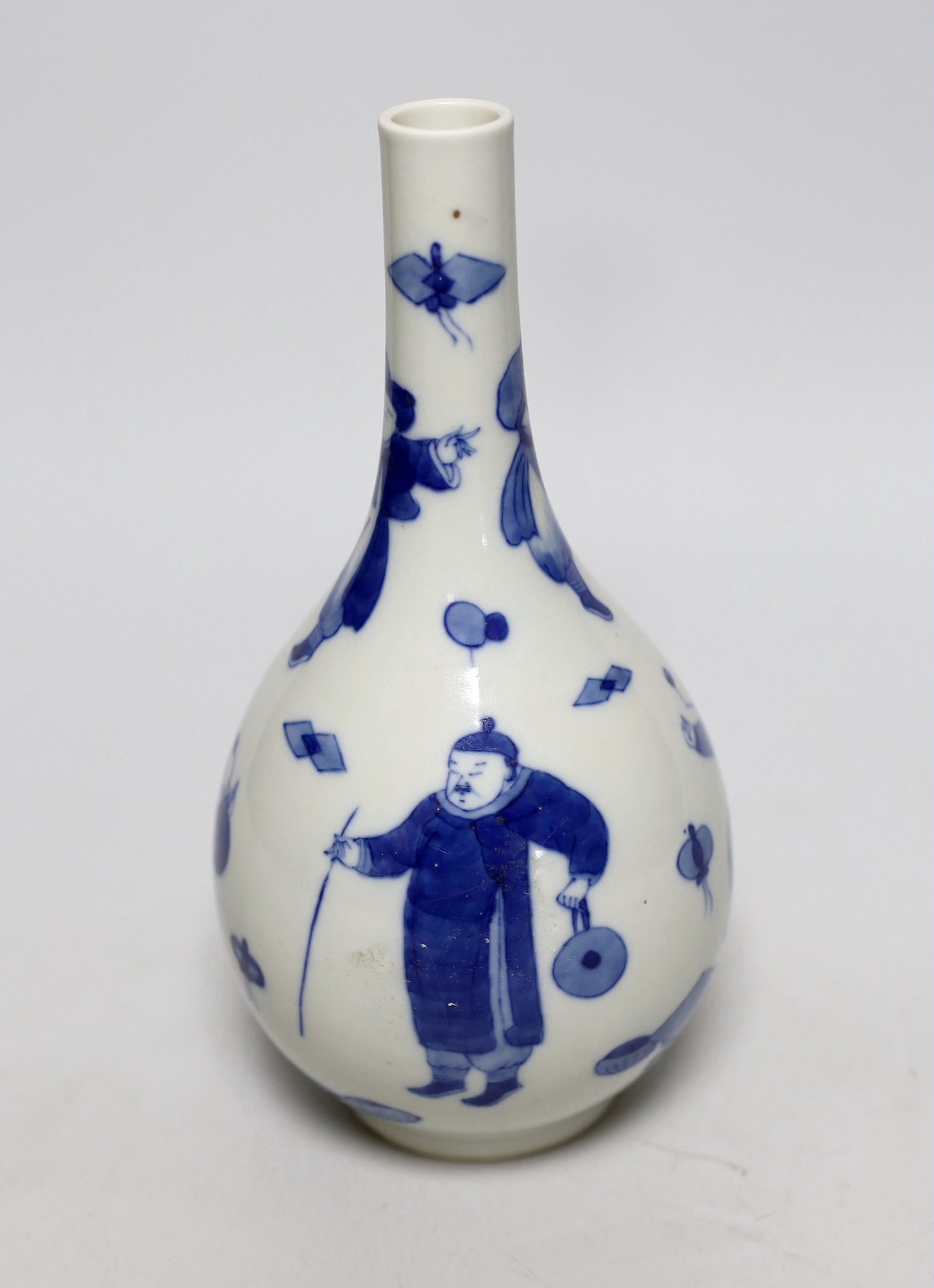 A Chinese blue and white figurative 'boys' vase, 20.5cms high